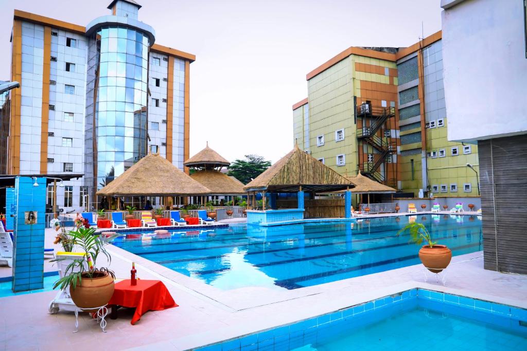 top hotels in Warri